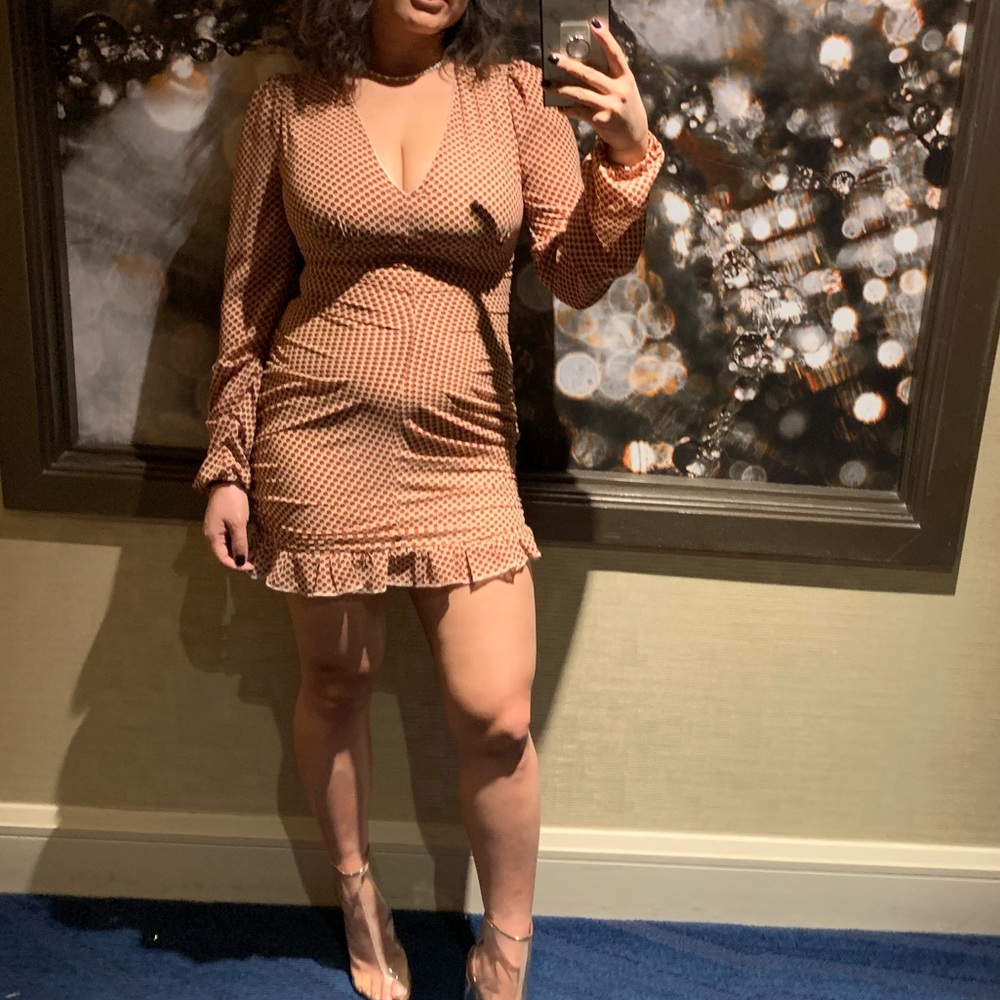 Long sleeve dress-worn once-size S